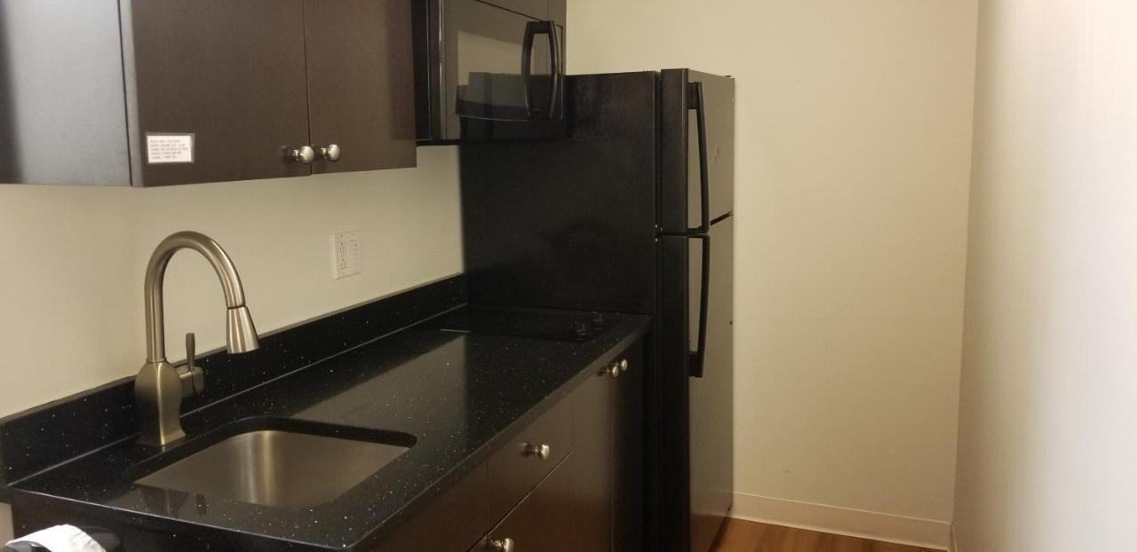 Joys Inn Innisfail, Ab Bagian luar foto