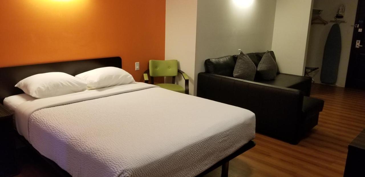 Joys Inn Innisfail, Ab Bagian luar foto