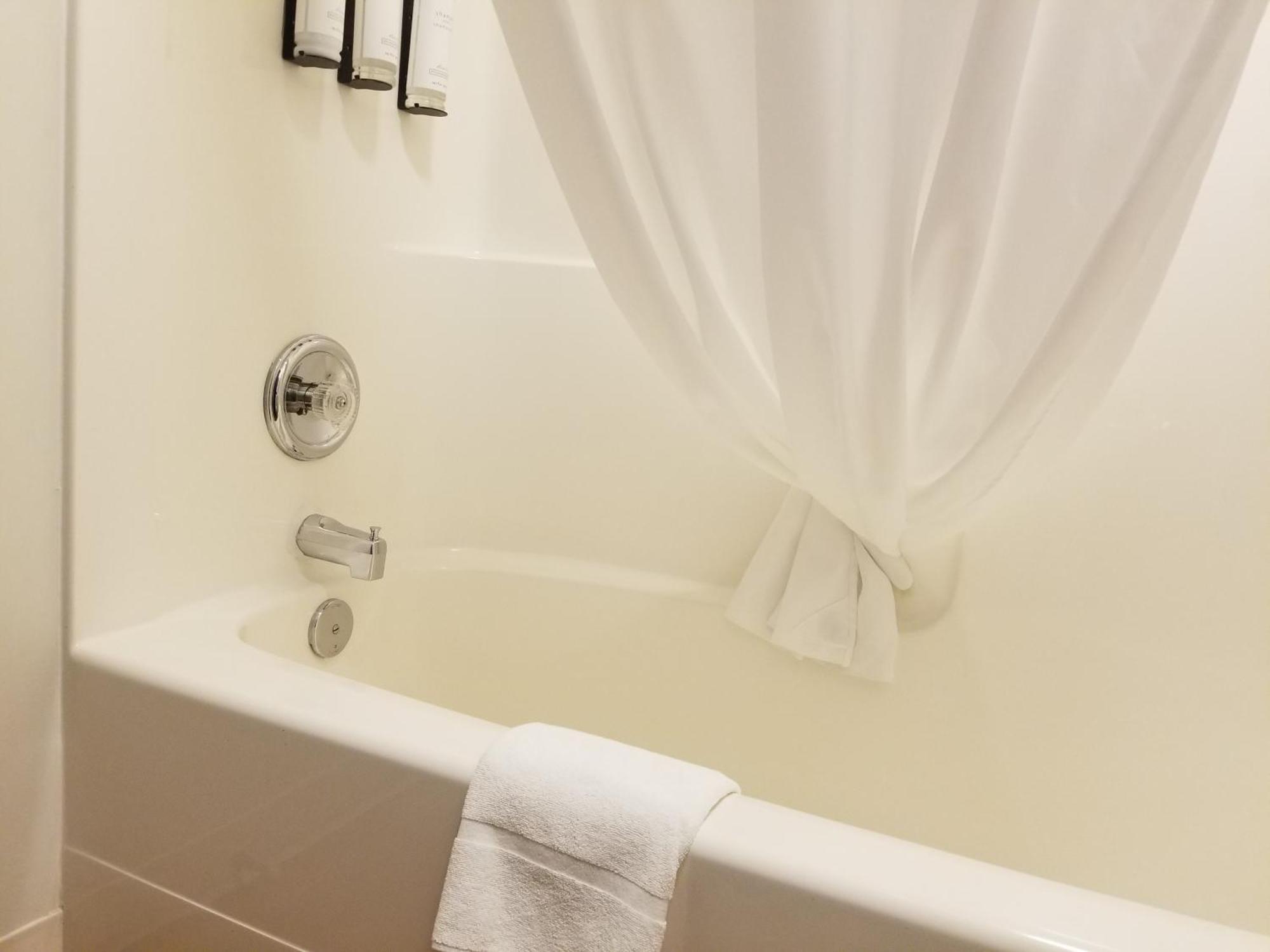 Joys Inn Innisfail, Ab Bagian luar foto