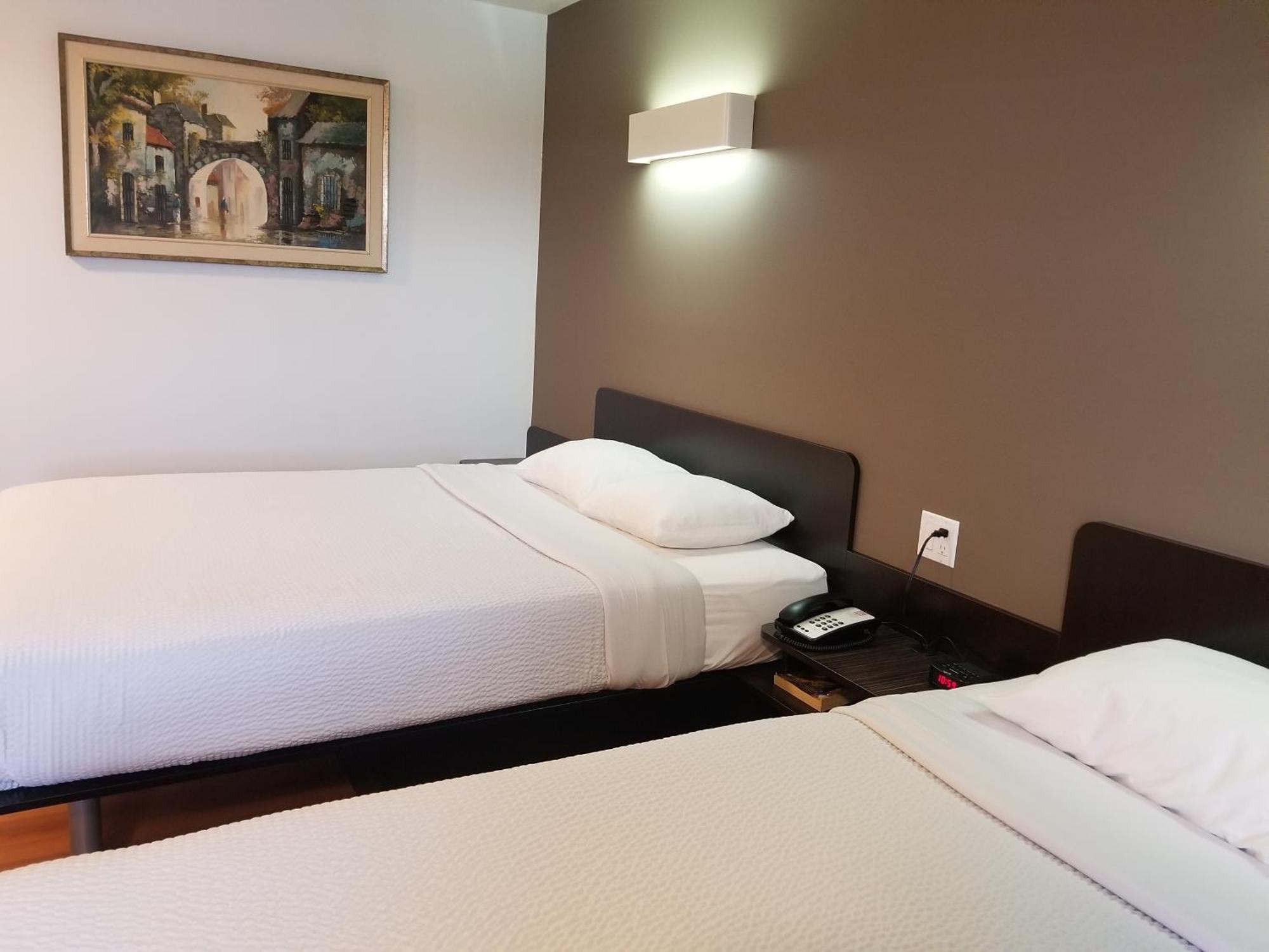 Joys Inn Innisfail, Ab Bagian luar foto